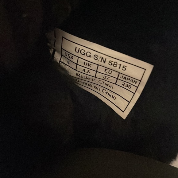 Ugg Australia Winter Boots - Picture 6 of 7